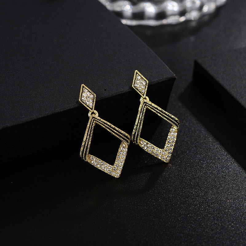 European And American Earrings Fashion Simple Female Diamond Earrings Earrings