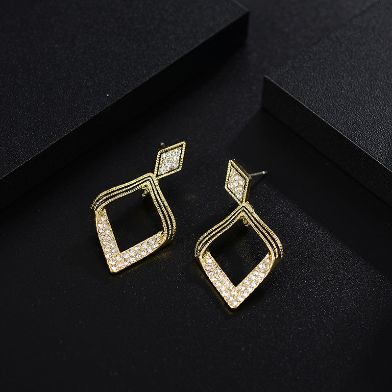 European And American Earrings Fashion Simple Female Diamond Earrings Earrings