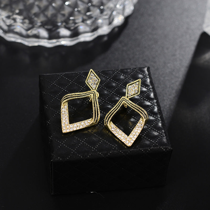 European And American Earrings Fashion Simple Female Diamond Earrings Earrings