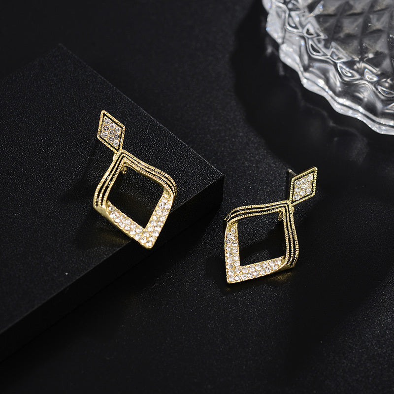 European And American Earrings Fashion Simple Female Diamond Earrings Earrings