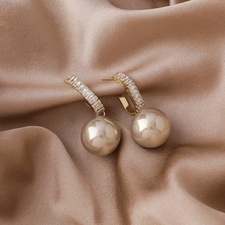 Vintage Metal Earrings Pearl Earrings Hong Kong Style Earrings