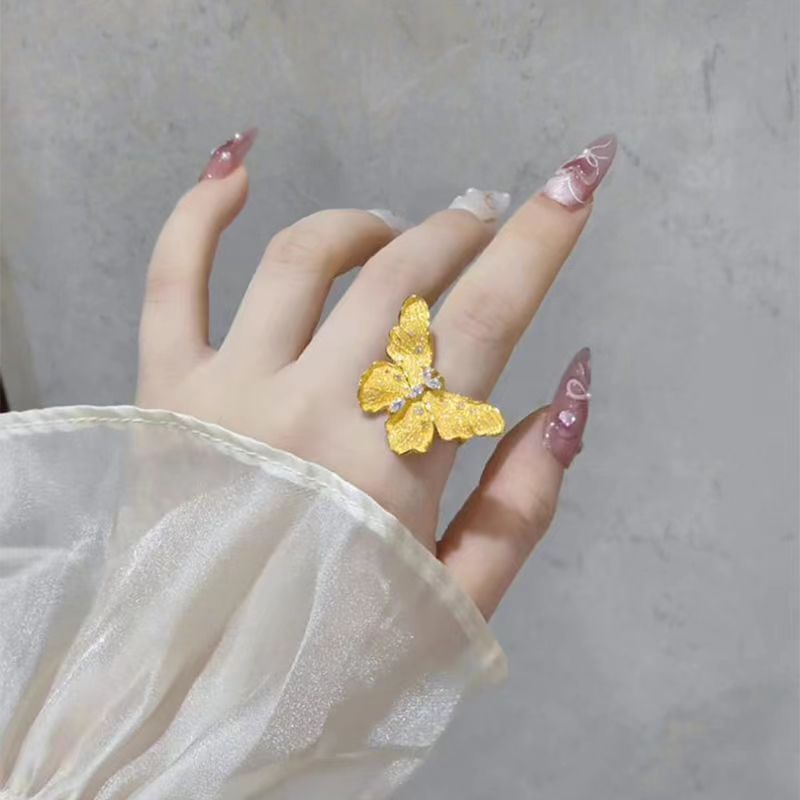 Gold Butterfly Ring Fashion Brushed Dead Leaves