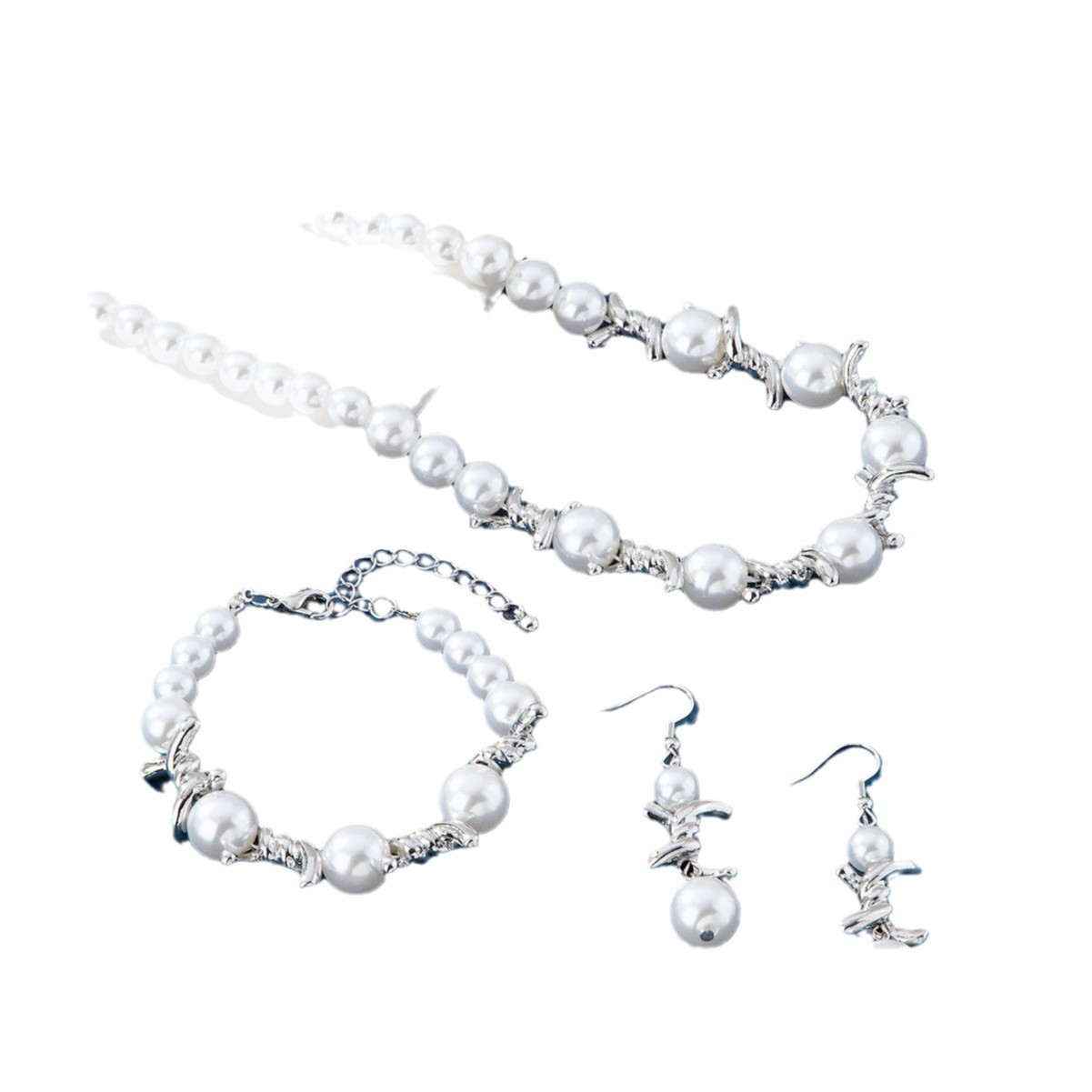 Thorn Stitching Pearl Necklace Women